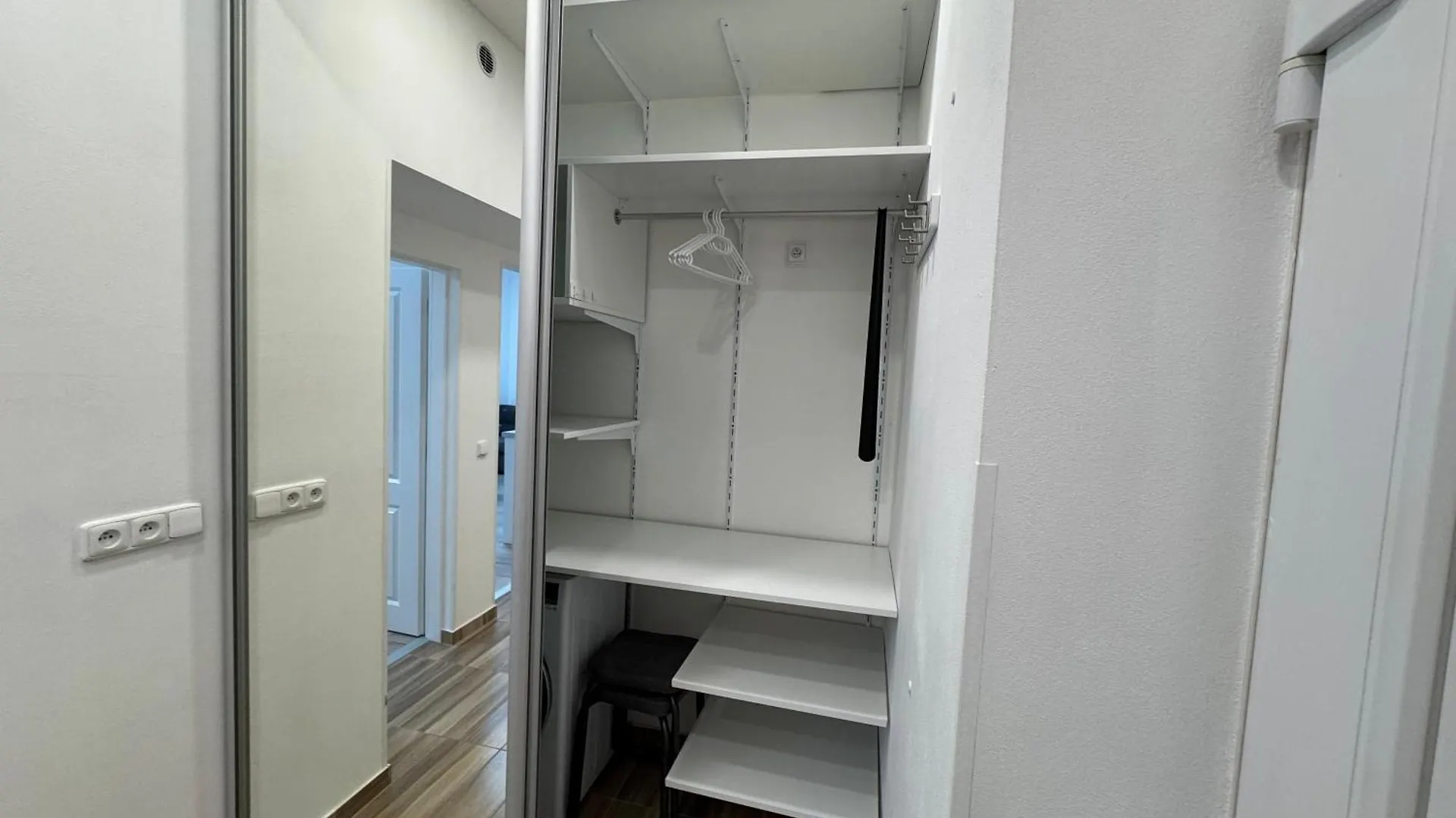 Modern, Comfortable Apartments Near The Metro Prague Czech Republic