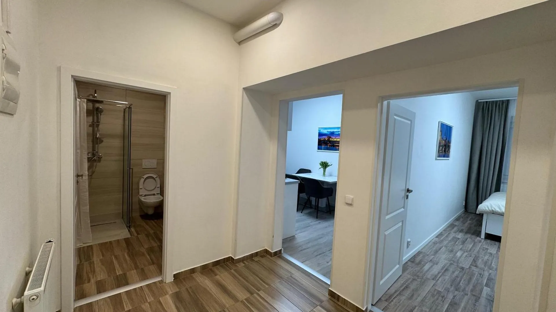 Modern, Comfortable Apartments Near The Metro Prague