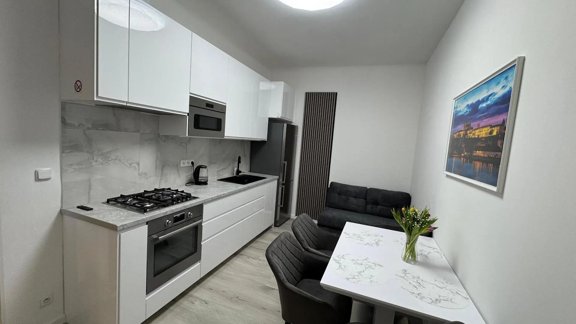 Modern, Comfortable Apartments Near The Metro Praga 0*,